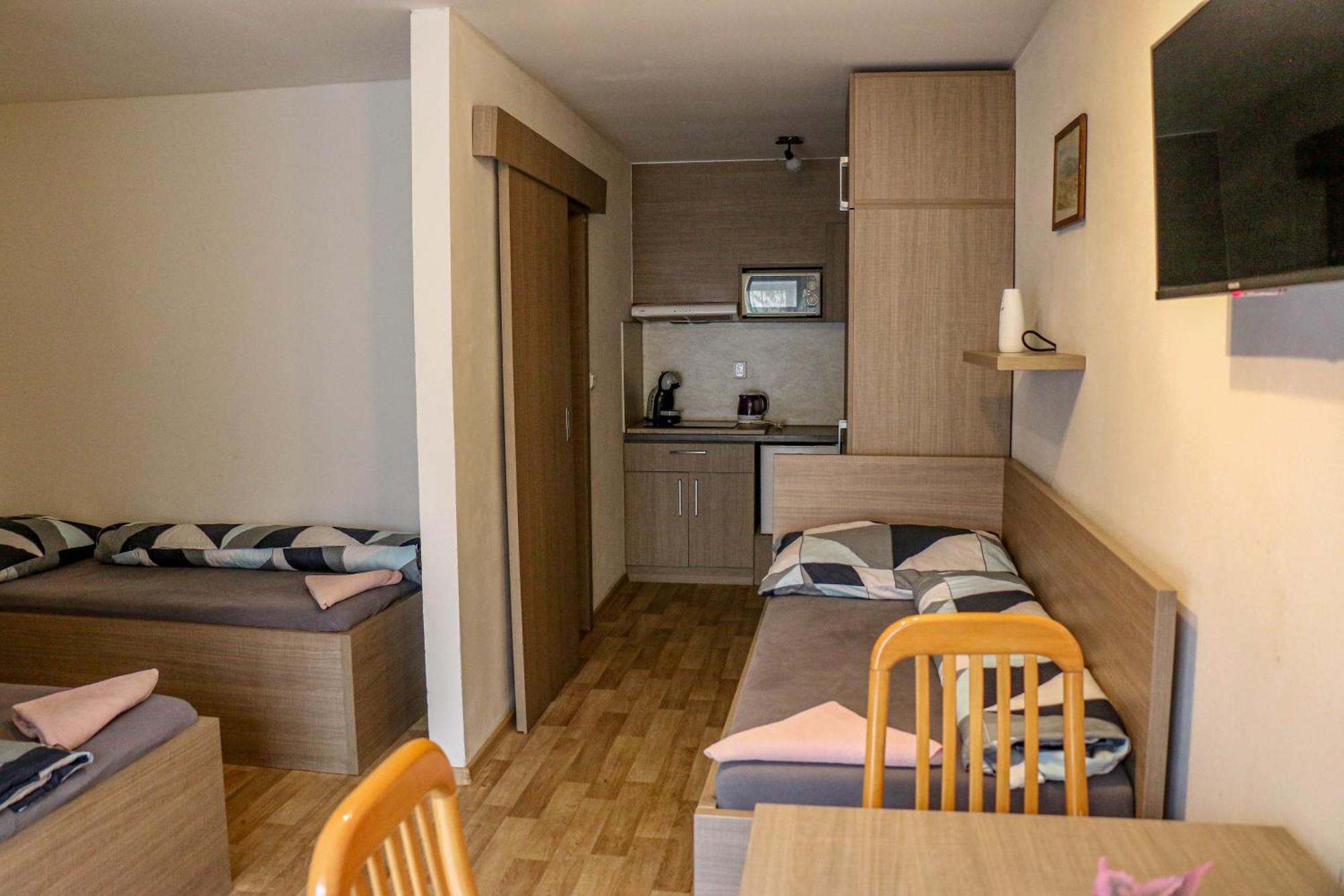 Penzion Kotvas Milovice  Extérieur photo