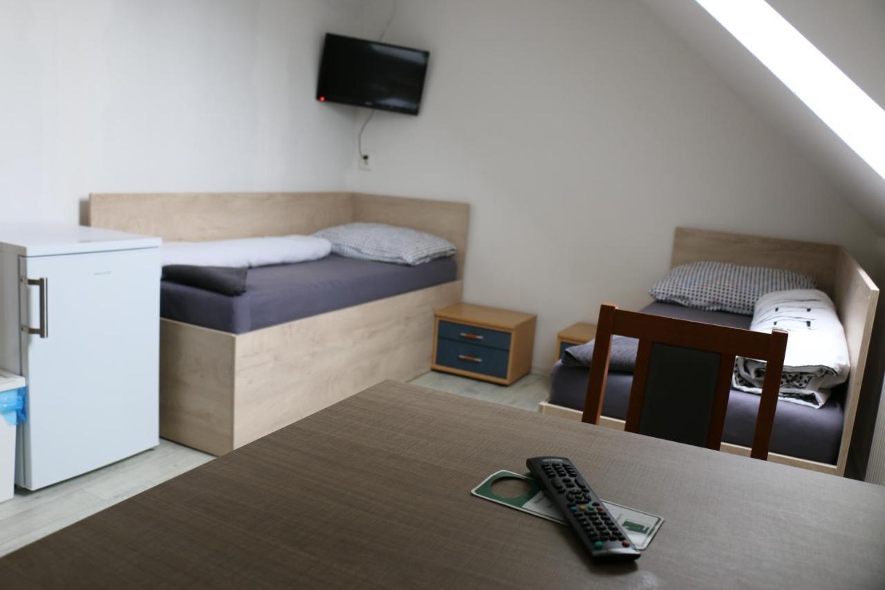 Penzion Kotvas Milovice  Extérieur photo